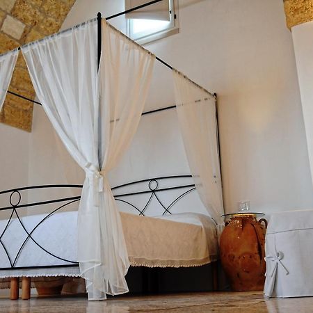 Holiday Home La Corte Dei Pirri Gagliano del Capo Bilik gambar
